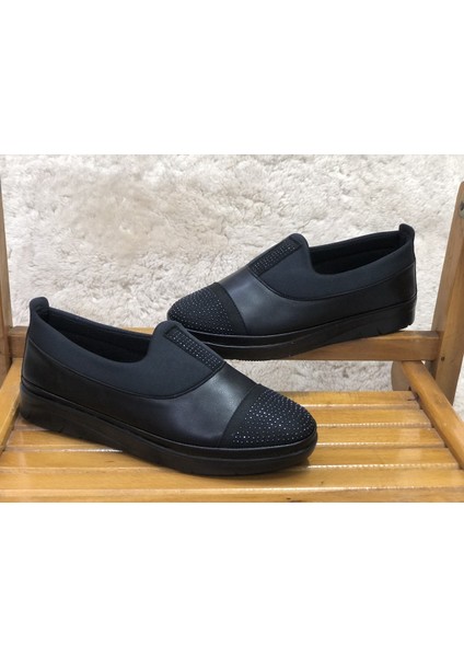 Kadın Yumuşak Kaymaz Taban Taş Işlemeli Spor Babet