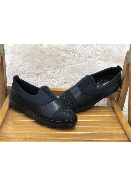 Kadın Yumuşak Kaymaz Taban Taş Işlemeli Spor Babet indirimleri