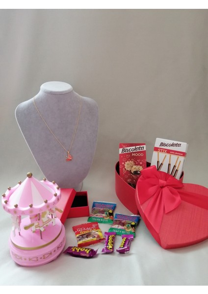 Kolye/melodili Atlı Karınca/haribo/biscolata/hobby Kalp Hediye Kutusukonsept Hediyelik