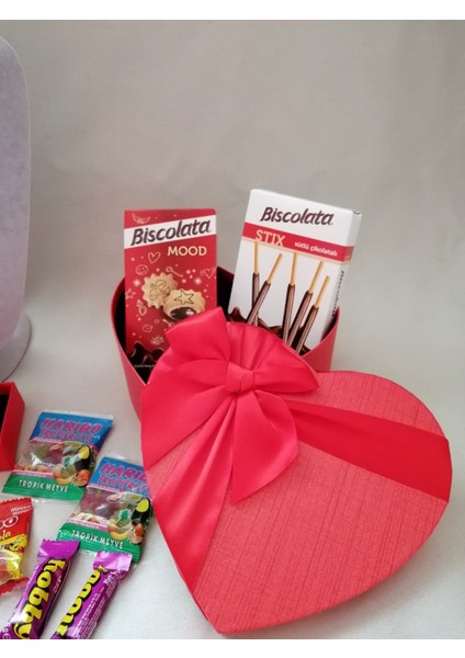 Kolye/melodili Atlı Karınca/haribo/biscolata/hobby Kalp Hediye Kutusukonsept Hediyelik