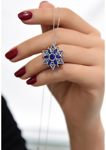 925 Ayar Gümüş Rodyum Kaplama Safir Kamelya Çiçeği Kolye