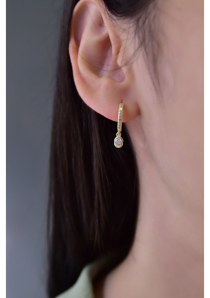 925 Ayar Gümüş Altın Kaplama Sallantılı Taşlı Halka Küpe