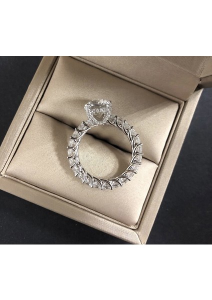 White Diamond Gümüş Tektaş Yüzük