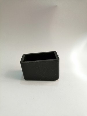 Adem Koç Plastik Kaydırmaz Merdiven Ayağı Plastiği Merdiven Pabucu 20X30 - 20X40 mm (1 Takım)