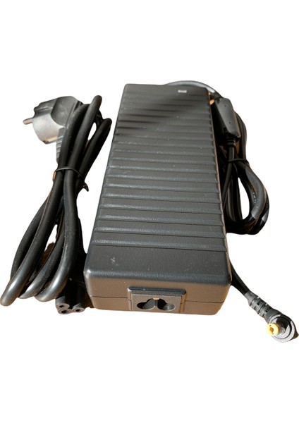 Acer Uyumlu 19 Volt 7.1 Amper Laptop Notebook Şarj Cihazı Adaptör 19V 7.1A 5.5mm 1.7mm