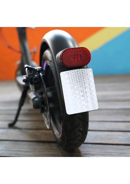 Shuai Yan Scooter Çamurluk Reflektör Sticker Arka Çamurluk Uyarı Etiketleri Xiaomi Scooter Pro2 Için Scooter Dekorasyon D (Yurt Dışından)