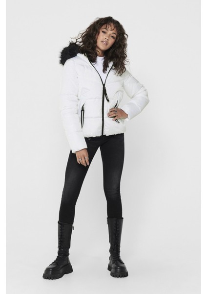 Monica Short Kadın Beyaz Mont modelleri