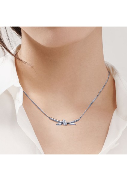 925 Ayar Gümüş Knot Beyaz Zirkon Taşlı Gümüş Kolye fiyatları