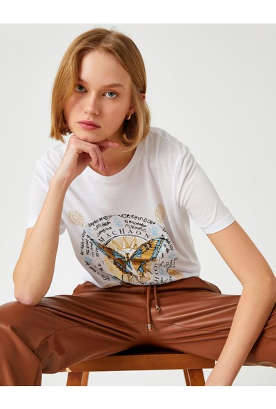 Koton 2SAK50070EK Yuvarlak Yaka Kısa Kollu Normal Kalıp Beyaz Kadın T-Shirt