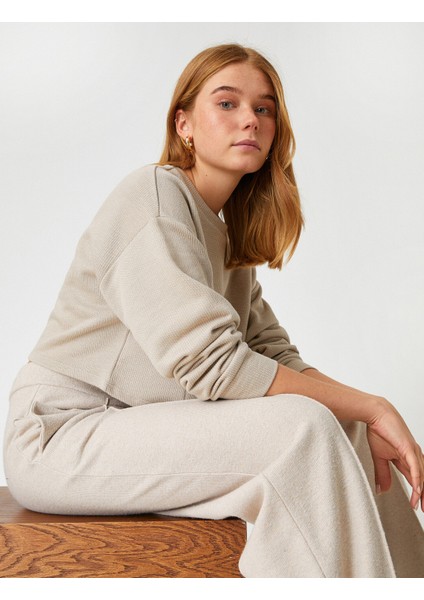 Bisiklet Yaka Uzun Kollu Sweatshirt