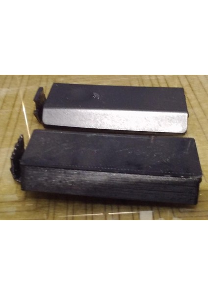 Yamaha MCX-1000 - Uzaktan Pil Kapağı Plastik Aparat fiyatları