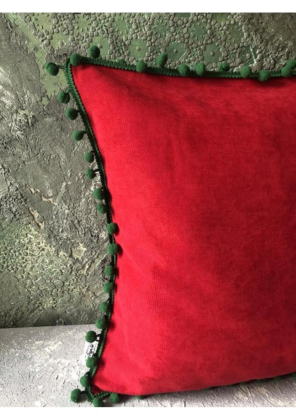 Yeşil Ponponlu Kırmızı Yastık Kılıfı modelleri