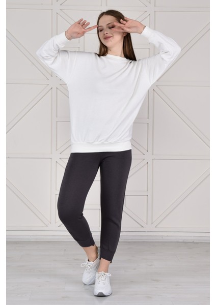 Bisiklet Yaka Sweat Ekru modelleri