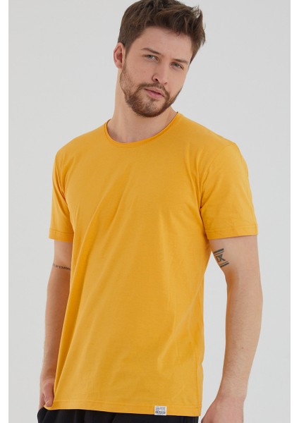 Basic Erkek Bisiklet Yaka Slim Fit Kısa Kollu T-Shirt
