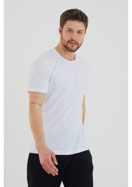 Basic Erkek Bisiklet Yaka Slim Fit Kısa Kollu T-Shirt modelleri