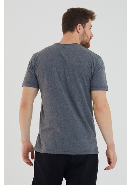 Basic Erkek Bisiklet Yaka Slim Fit Kısa Kollu T-Shirt