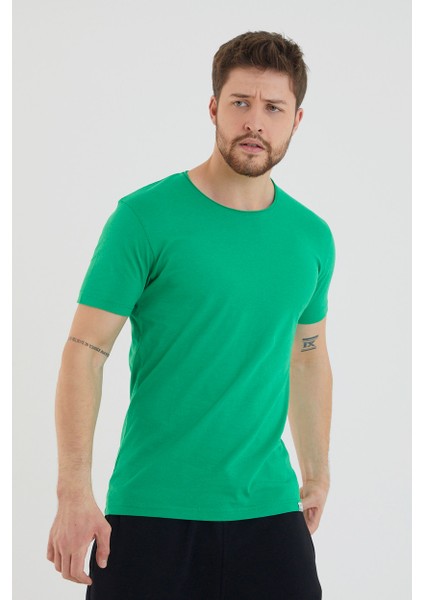 Basic Erkek Bisiklet Yaka Slim Fit Kısa Kollu T-Shirt modelleri