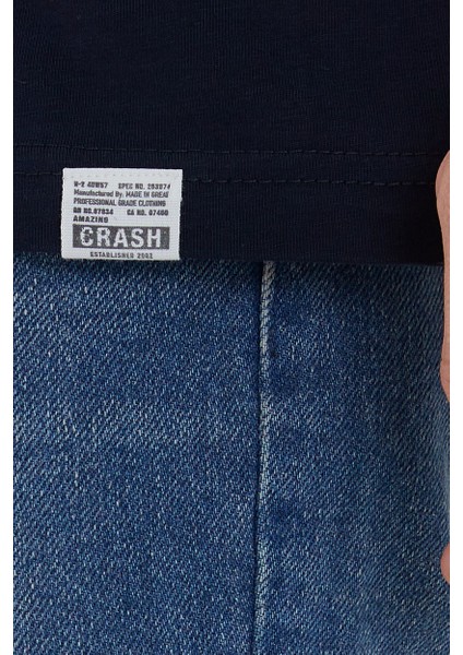 Basic Erkek Bisiklet Yaka Slim Fit Kısa Kollu T-Shirt fırsatları