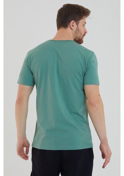 Basic Erkek Bisiklet Yaka Slim Fit Kısa Kollu T-Shirt