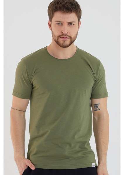 Basic Erkek Bisiklet Yaka Slim Fit Kısa Kollu T-Shirt