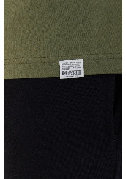 Basic Erkek Bisiklet Yaka Slim Fit Kısa Kollu T-Shirt fırsatları