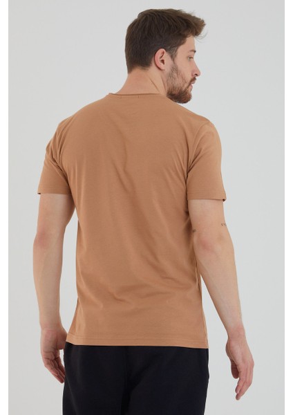 Basic Erkek Bisiklet Yaka Slim Fit Kısa Kollu T-Shirt fiyatları