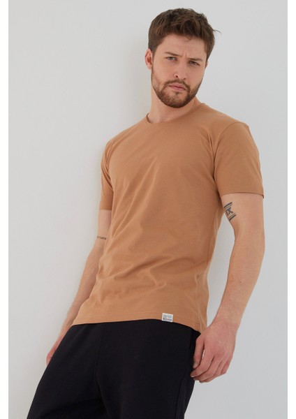 Basic Erkek Bisiklet Yaka Slim Fit Kısa Kollu T-Shirt modelleri