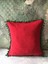 Yeşil Ponponlu Kırmızı Yastık Kılıfı 1