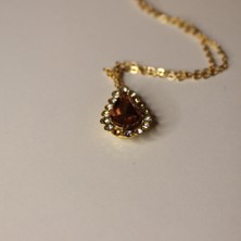 Raymal Fashion Parlak Açık Kahverengi Taş Figürlü Sarı Zincir Kadın Kolyesi