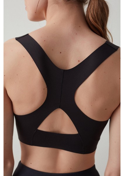 #izbırakmaz Siyah Orta Destek Zero Feel Bra Spor Sütyeni