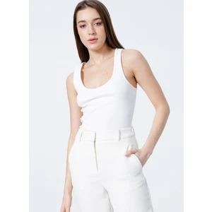 U Yaka Fitilli Beyaz Kadın Atlet K-LORKA