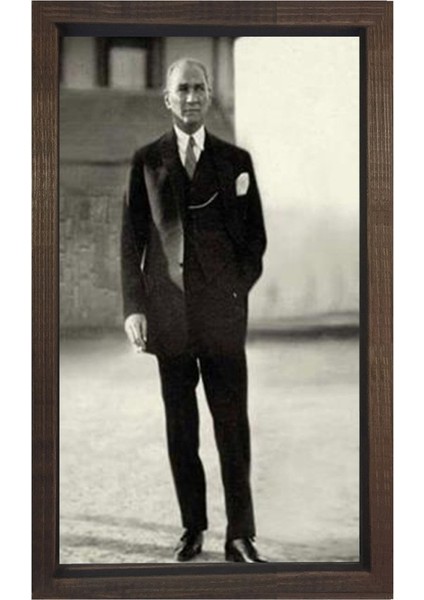 Atatürk Takım Elbiseyle Tablosu-Kahverengi Ahşap - 50X70