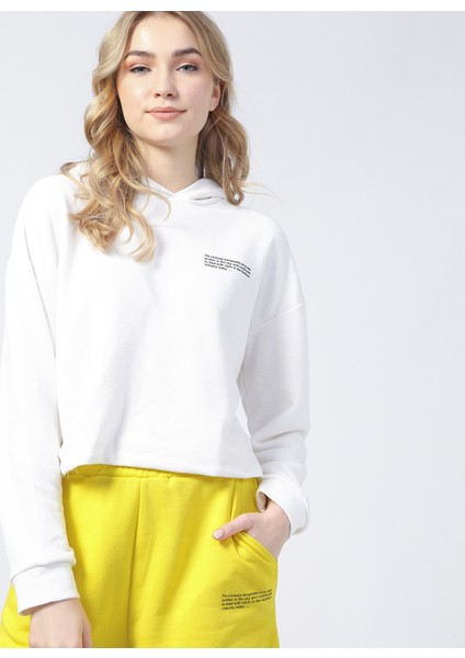 K-Gaia-Y Kapüşonlu Crop Baskılı Ekru Kadın Sweatshirt