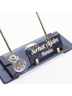 Ofistike Avukatlara Özel Logolu Avukat Isimlik Elit Kristal Masa İsimliği