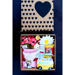 Hediye Kombini Sevgiliye Kraft Kutuda Papatya Uyumlu Sevgililer Günü Özel Hediyesi 14 Şubat 1DAİSY9NAZ9