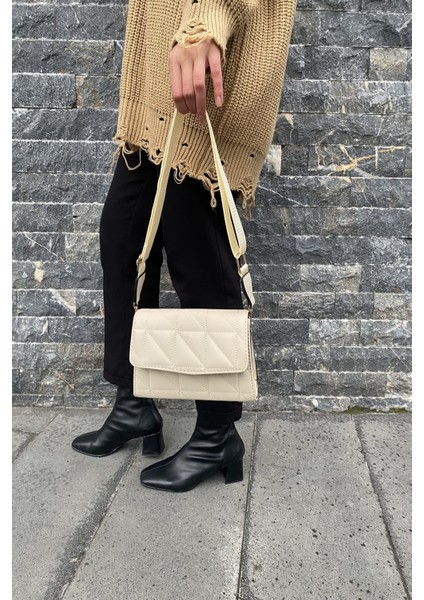 Kadın Kapitone Çapraz Çanta Krem Capitone