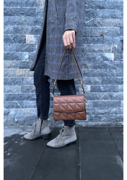 Kadın Taba Çapraz Kapitone Çanta Capitone