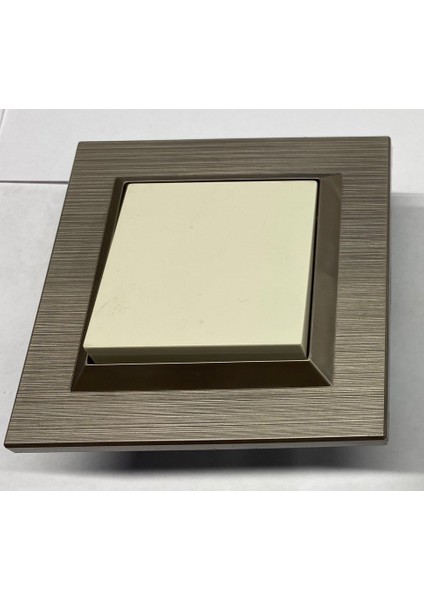 Ovivo Quantum Bakır Krem Mekanizma+Çerçeve Anahtar