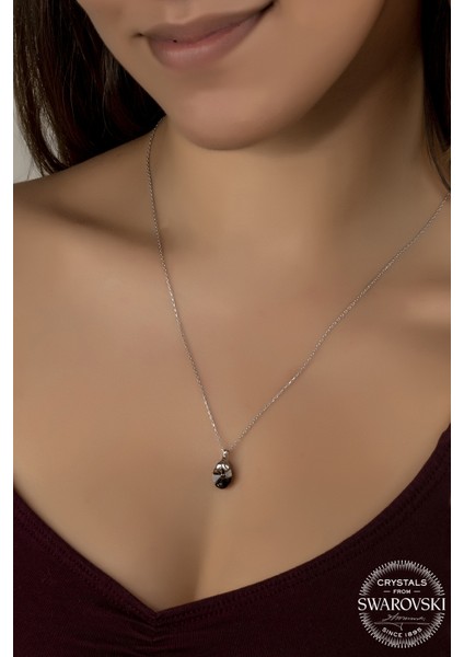Union Swarovski Crystal Kadın Chorme Oval Gümüş Kolye