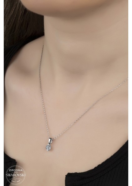 Union Swarovski Zirconia Kadın Tektaş Gümüş Kolye