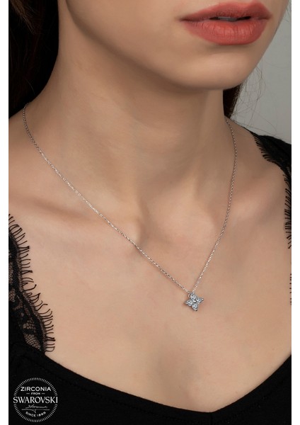 Union Swarovski Zirconia Kadın Şans Dört Yaprak Gümüş Kolye