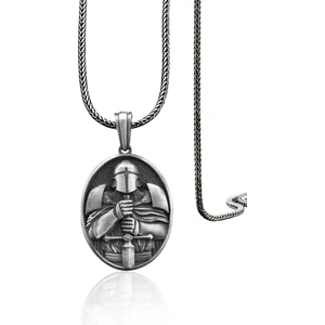 925 Ayar Gümüş Oval Mandaloryalı Şovalye Kolye