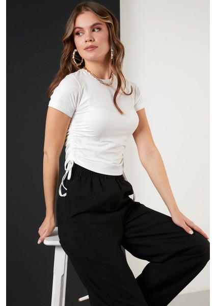 Yanlardan Büzgülü Kısa Kollu Crop Bluz Bayan Bluz 5864010