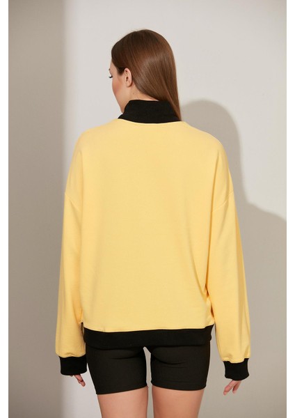 Yarım Boğazlı Baskılı Sweatshirt (B22-36201) indirimleri