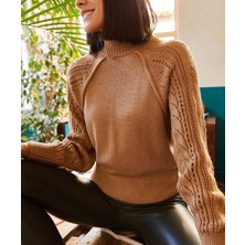 AQE FASHION Kadın Kolu Delikli Boğazlı Triko Kazak Camel