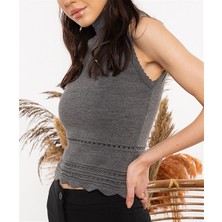 AQE FASHION Kadın Halter Yaka Dantel Detaylı Gri Bluz