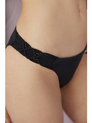 Siyah Basic Yanları Makrome Detaylı Bikini Altı