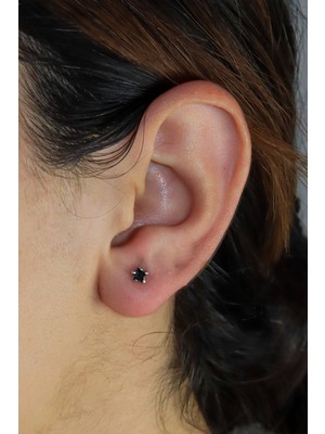 Midyat Nurtaş Gümüş Yıldız Model Siyah Zirkon Gümüş Küpe (M) 201020194