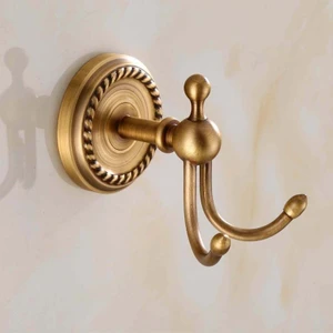 Bornoz Askılık Vintage Antik Pirinç