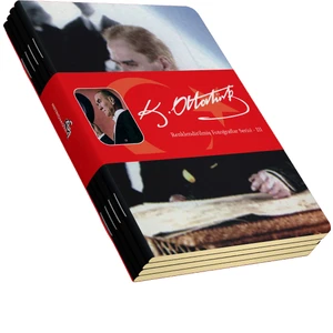 Atatürk Renklendirilmiş Fotoğraflar Defter Seti 3  Çizgisiz  64 Sayfa  10,5X14CM